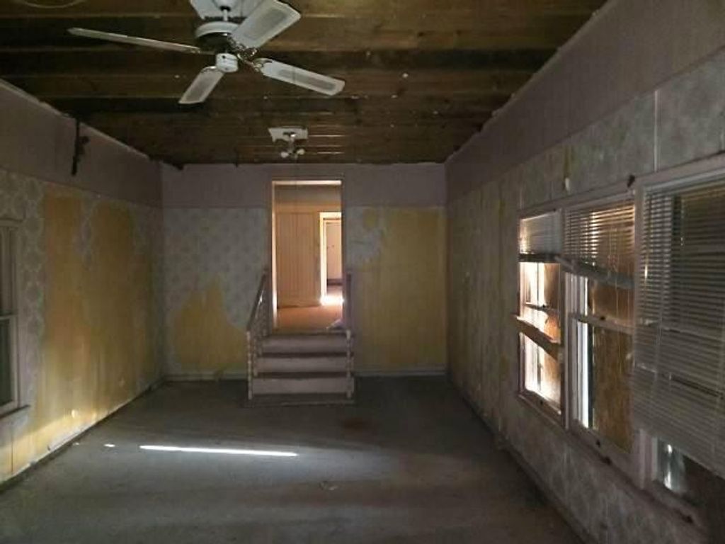 Image 6 of property listing at 210 Clinton Street, Abilene, TX 79603