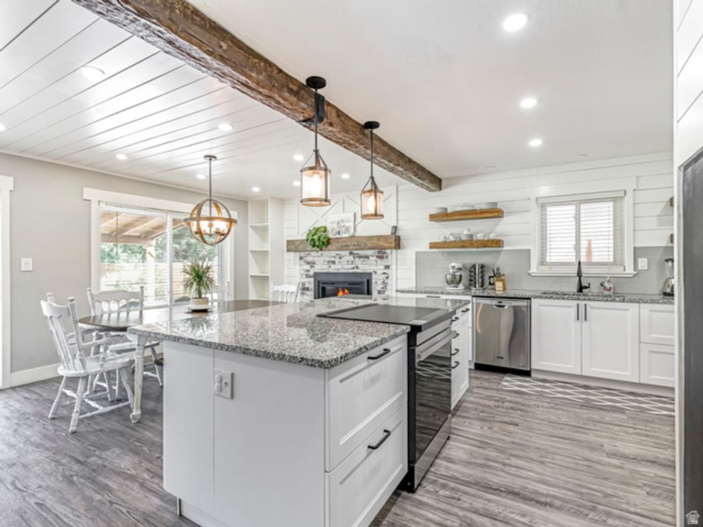 Image 2 of property listing at 523 S MAIN, Payson, UT 84651
