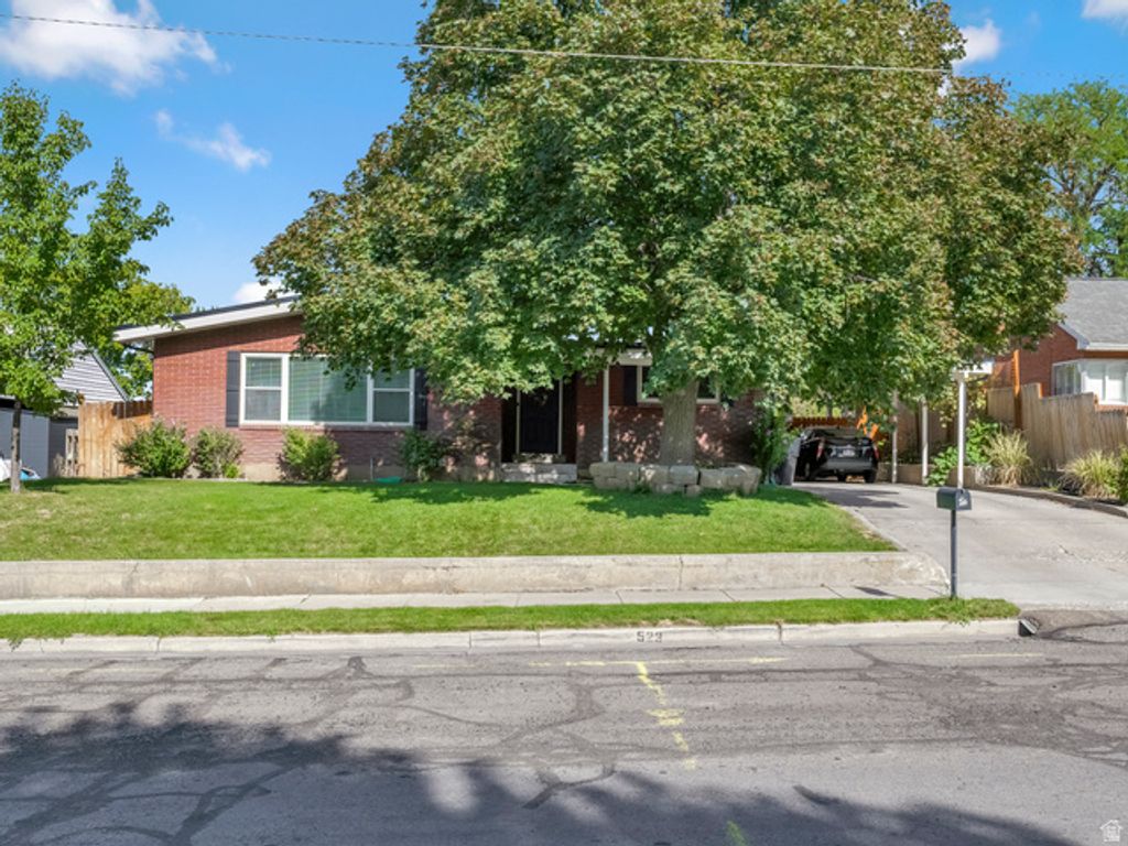 Image 4 of property listing at 523 S MAIN, Payson, UT 84651