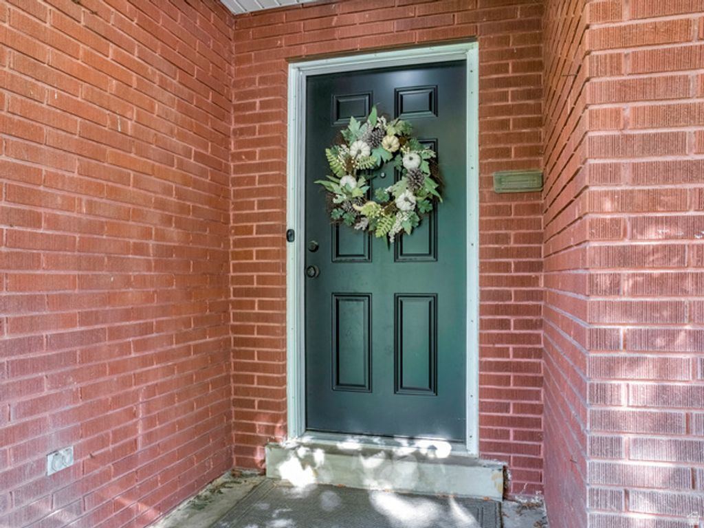 Image 8 of property listing at 523 S MAIN, Payson, UT 84651