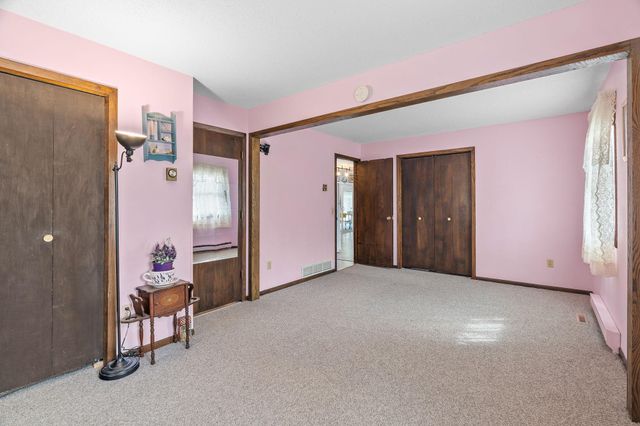 1813 209th Court NE, East Bethel, MN 55011