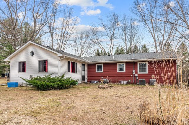 1813 209th Court NE, East Bethel, MN 55011