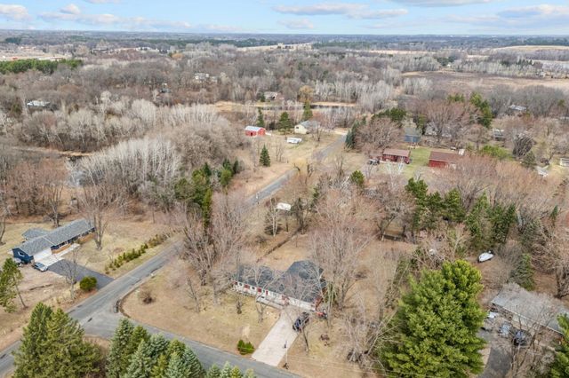 1813 209th Court NE, East Bethel, MN 55011