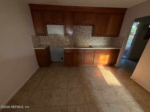 6880 TINKERBELL Lane, Jacksonville, FL 32210