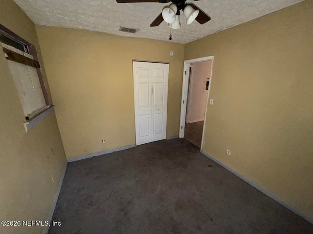 6880 TINKERBELL Lane, Jacksonville, FL 32210