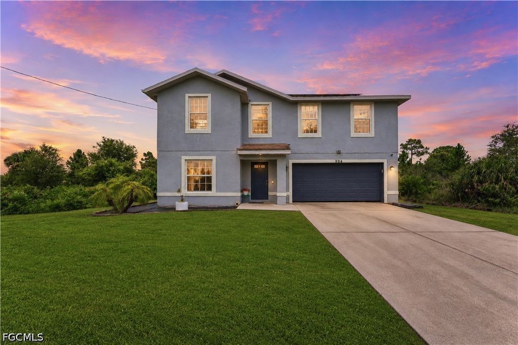 904 8th AVE, Lehigh Acres, FL 33972