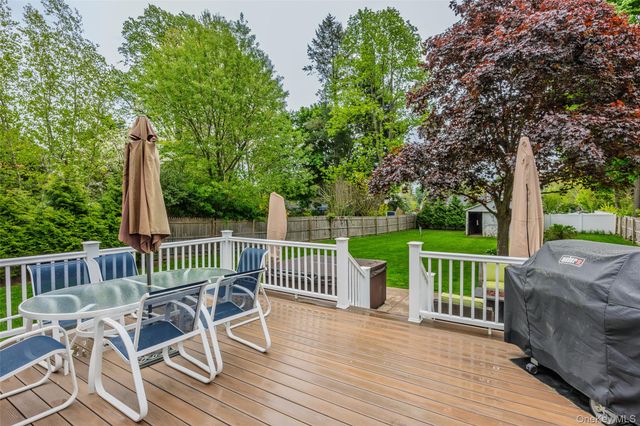 22 W Maple Road, Greenlawn, NY 11740
