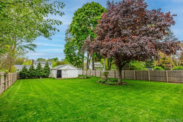 22 W Maple Road, Greenlawn, NY 11740
