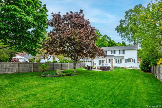 22 W Maple Road, Greenlawn, NY 11740