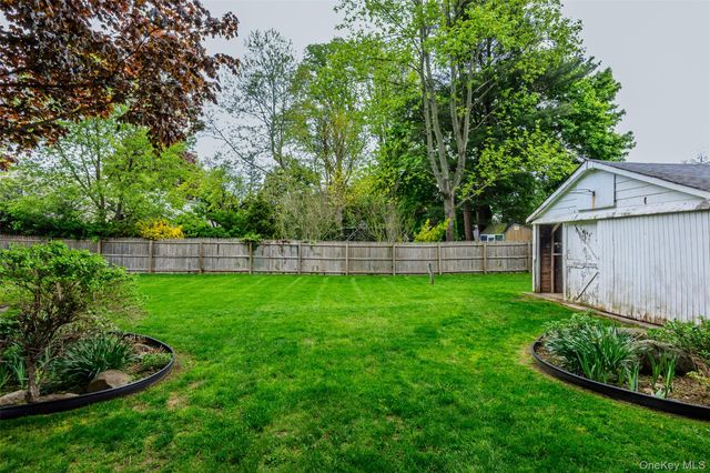 22 W Maple Road, Greenlawn, NY 11740