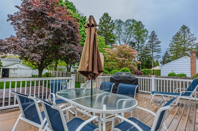22 W Maple Road, Greenlawn, NY 11740