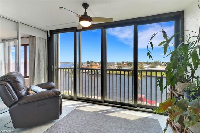 4260 SE 20th PL # 402, Cape Coral, FL 33904