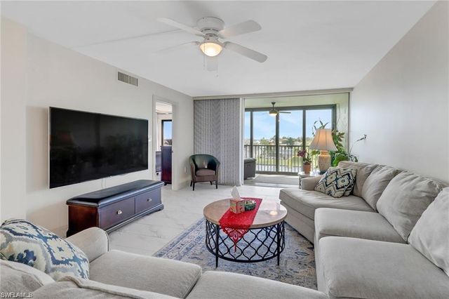 4260 SE 20th PL # 402, Cape Coral, FL 33904