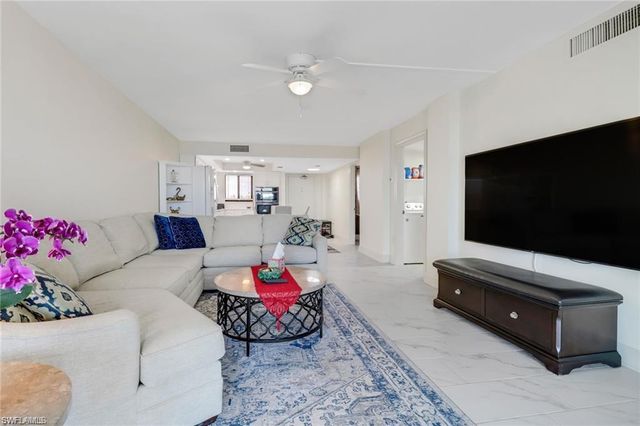 4260 SE 20th PL # 402, Cape Coral, FL 33904