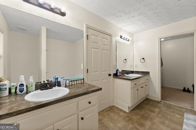 226 Falling Leaf Lane, Winder, GA 30680