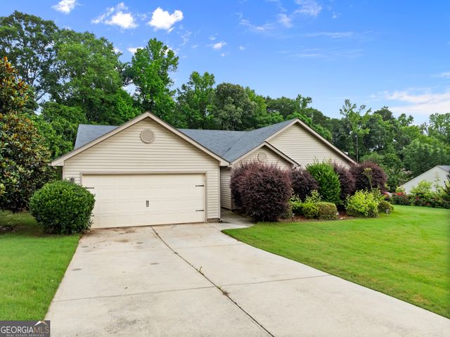 226 Falling Leaf Lane, Winder, GA 30680