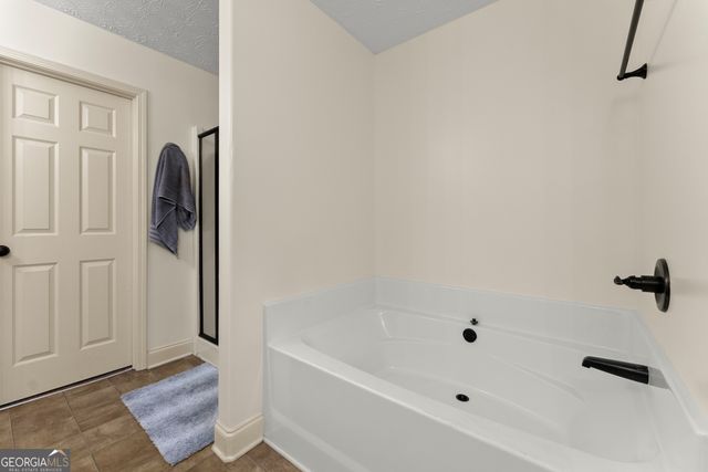 226 Falling Leaf Lane, Winder, GA 30680