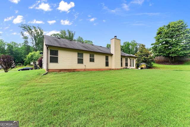 226 Falling Leaf Lane, Winder, GA 30680