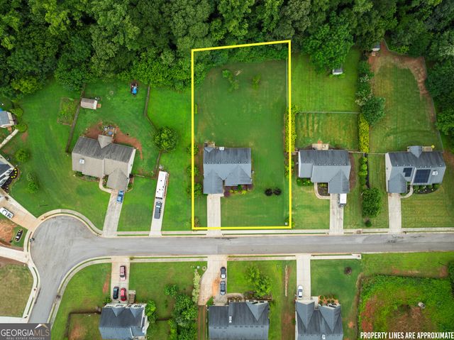 226 Falling Leaf Lane, Winder, GA 30680