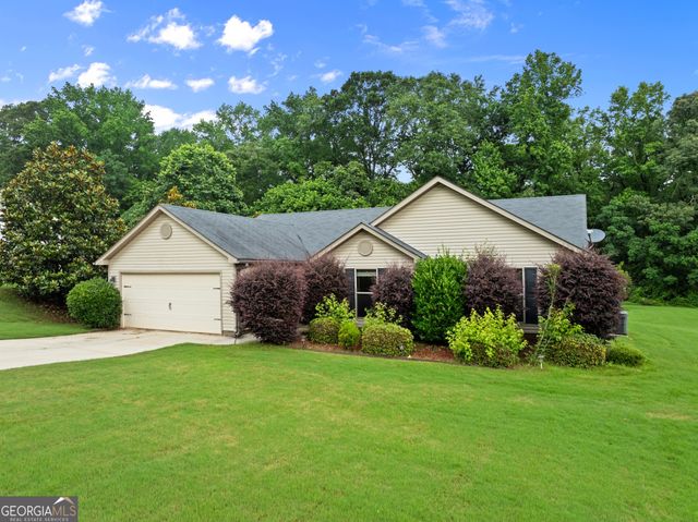 226 Falling Leaf Lane, Winder, GA 30680