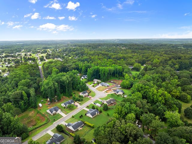 226 Falling Leaf Lane, Winder, GA 30680