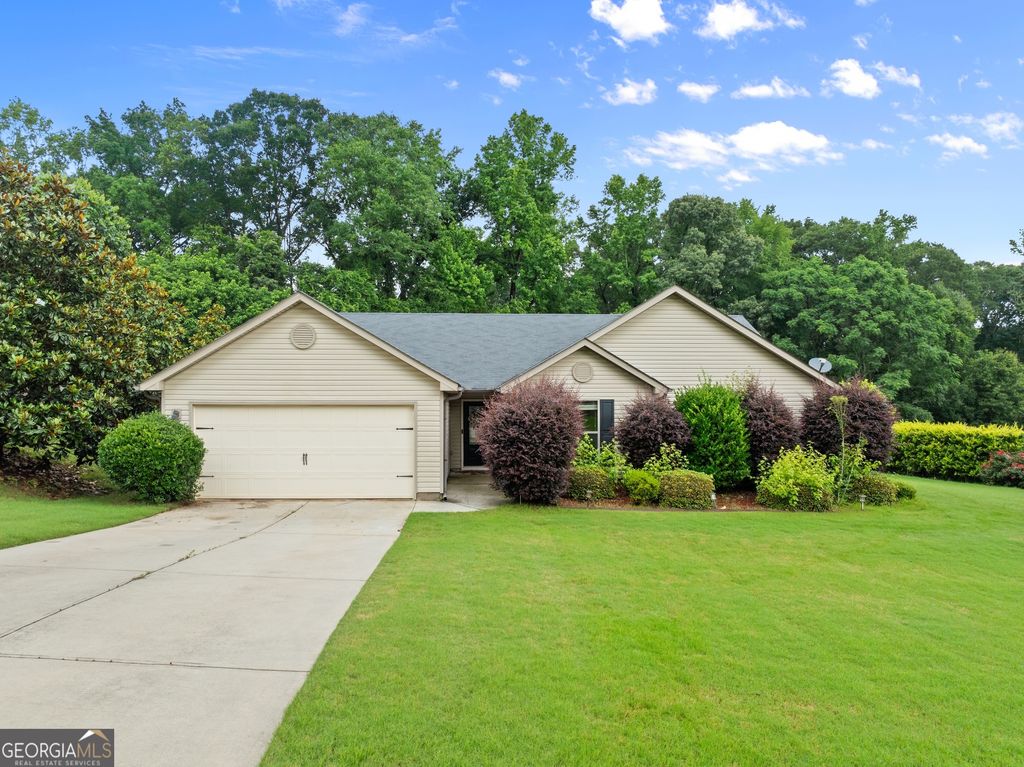226 Falling Leaf Lane, Winder, GA 30680