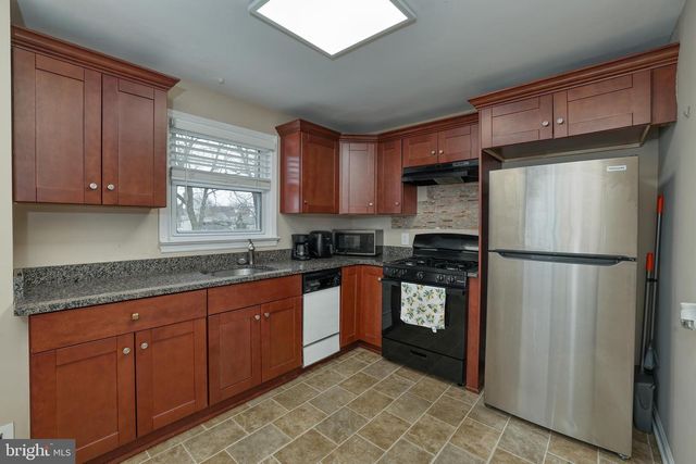 12 GRACE, Hamilton, NJ 08610