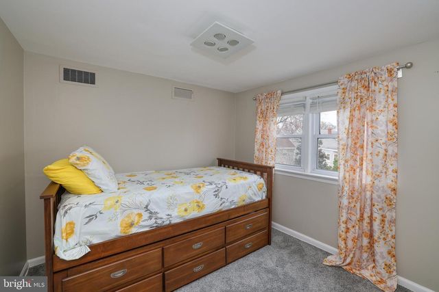 12 GRACE, Hamilton, NJ 08610