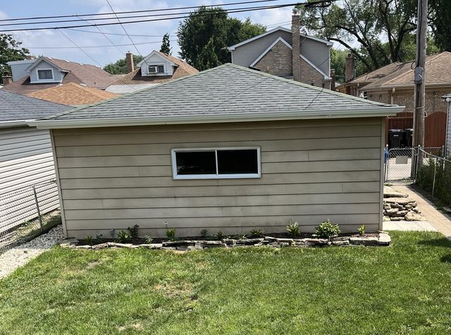 4903 N Moody Avenue, Chicago, IL 60630