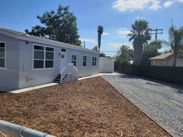 26113 Naumann, Homeland, CA 92548