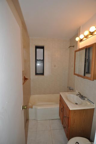 142 Garth Road 1R, Scarsdale, NY 10583