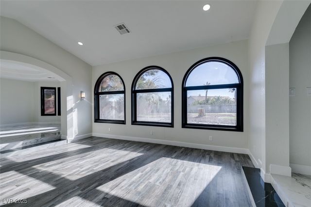 7040 OBANNON Drive, Las Vegas, NV 89117