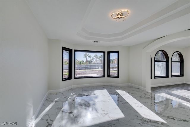 7040 OBANNON Drive, Las Vegas, NV 89117