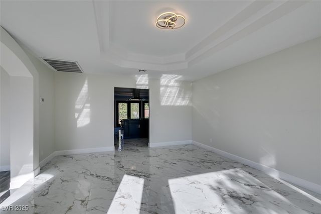 7040 OBANNON Drive, Las Vegas, NV 89117