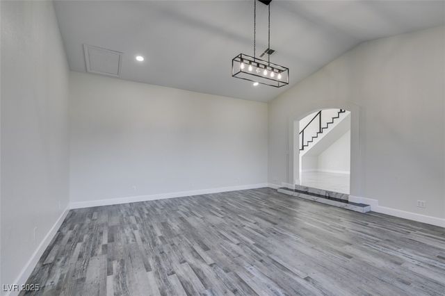 7040 OBANNON Drive, Las Vegas, NV 89117