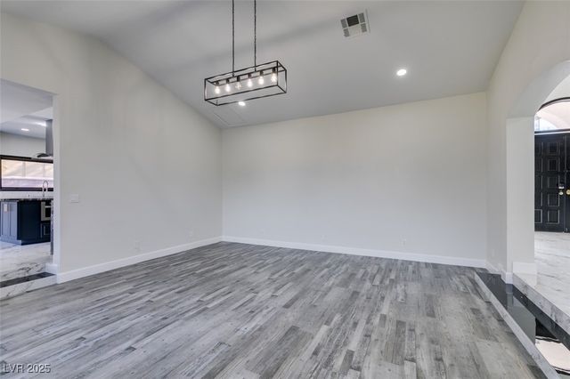 7040 OBANNON Drive, Las Vegas, NV 89117