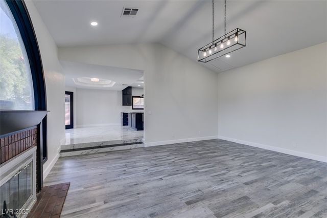 7040 OBANNON Drive, Las Vegas, NV 89117