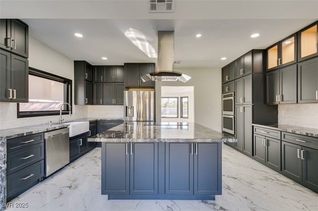 7040 OBANNON Drive, Las Vegas, NV 89117