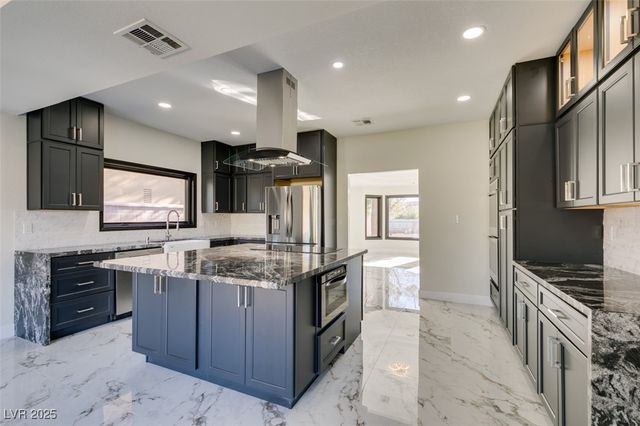 7040 OBANNON Drive, Las Vegas, NV 89117