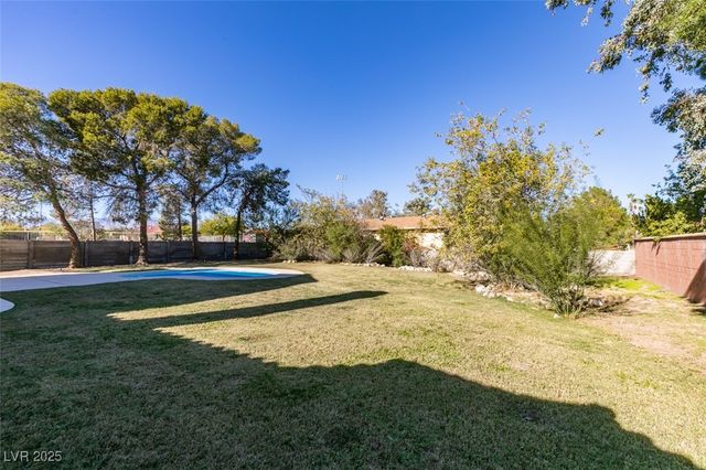 7040 OBANNON Drive, Las Vegas, NV 89117