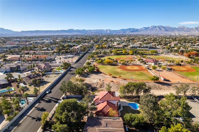 7040 OBANNON Drive, Las Vegas, NV 89117