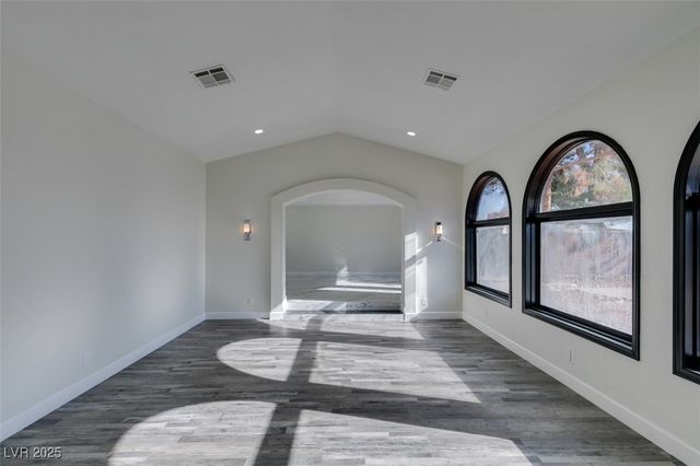 7040 OBANNON Drive, Las Vegas, NV 89117