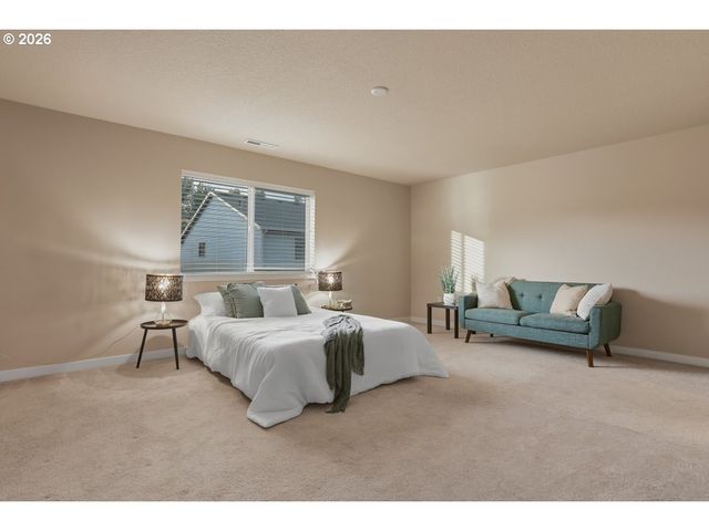 13615 Se ALMOND Dr, Clackamas, OR 97015