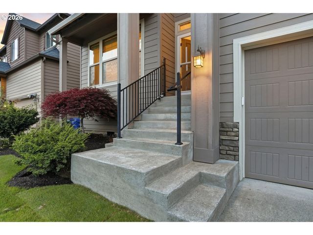 13615 Se ALMOND Dr, Clackamas, OR 97015