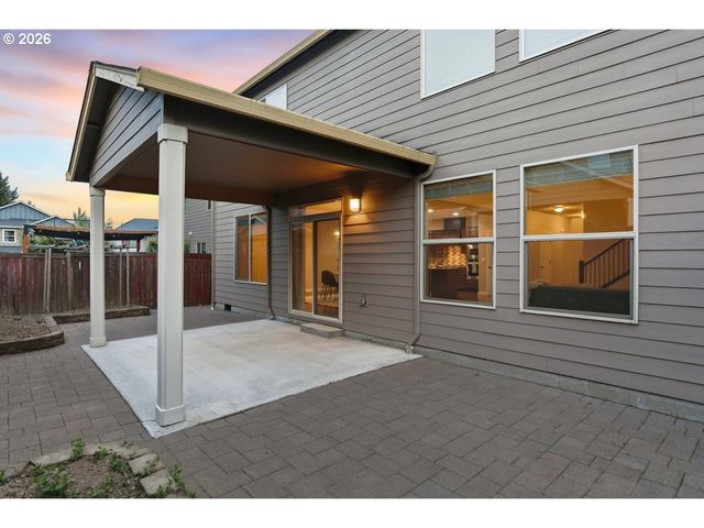 13615 Se ALMOND Dr, Clackamas, OR 97015