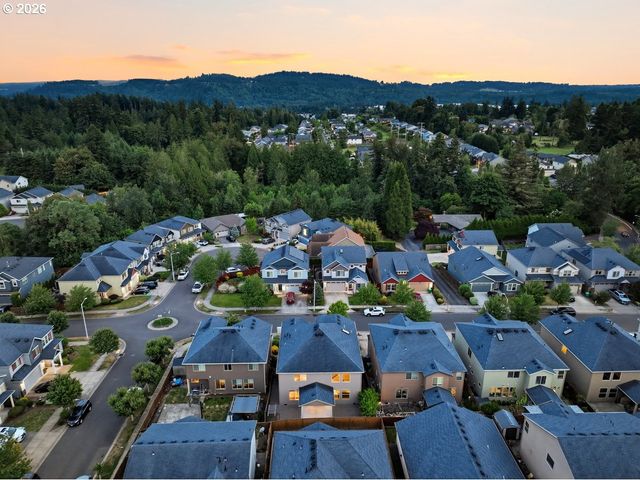 13615 Se ALMOND Dr, Clackamas, OR 97015
