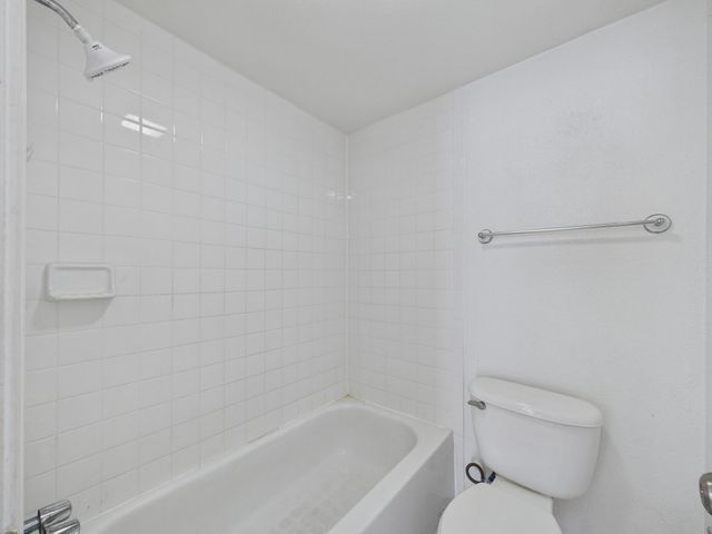 2100 Tanglewilde Street 133, Houston, TX 77063