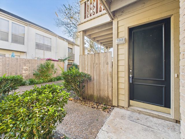 2100 Tanglewilde Street 133, Houston, TX 77063