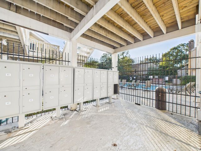 2100 Tanglewilde Street 133, Houston, TX 77063