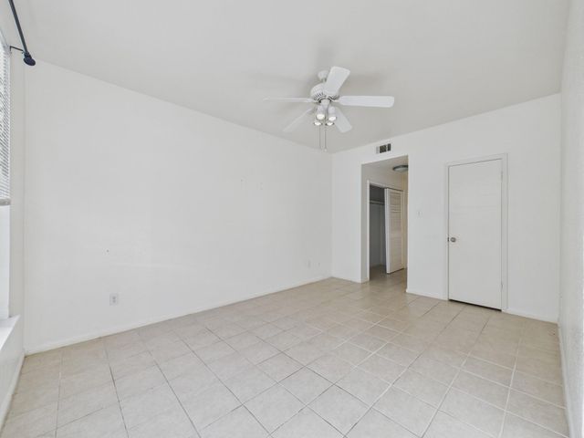 2100 Tanglewilde Street 133, Houston, TX 77063